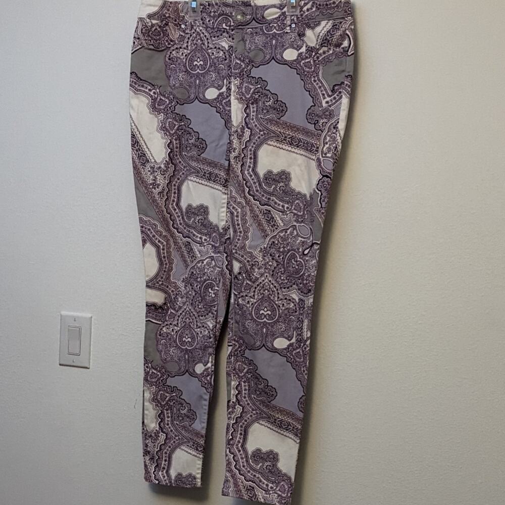 Chico's Women's Jegging Leggings 14R Purple Gray White Paisley Stretch